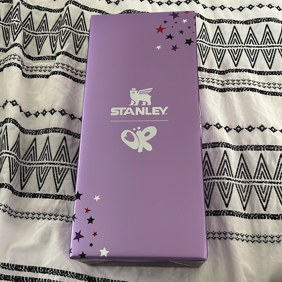 NEW Stanley x Olivia Rodrigo 40 oz Tumbler - Picture 2 of 14